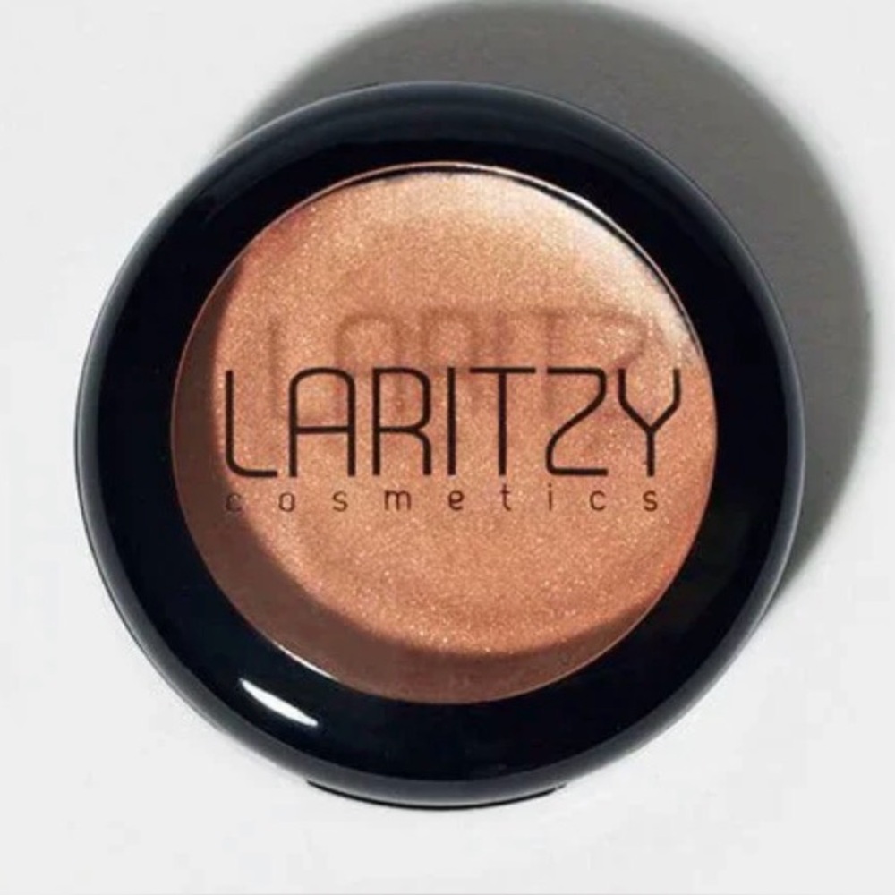 BRAND NEW Laritzy Cream Highlighter - Virtue